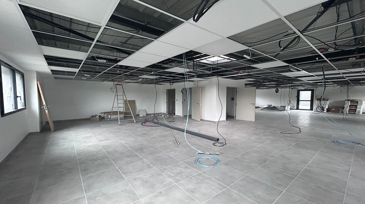Ma-Cabane - Location Local commercial SAINT-AIGNAN-GRANDLIEU, 177 m²