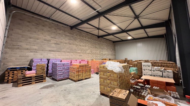 Ma-Cabane - Location Local commercial Saint-André-de-Corcy, 140 m²