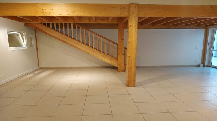 Ma-Cabane - Location Local commercial Saint-André-de-Cubzac, 130 m²