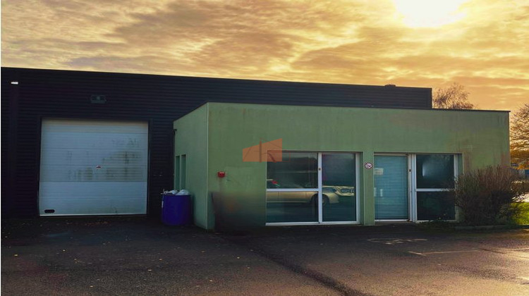 Ma-Cabane - Location Local commercial Saint-Aubin-du-Cormier, 240 m²