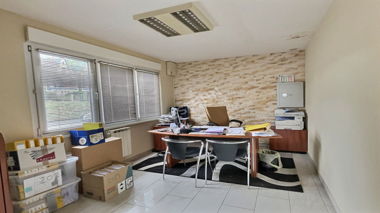 Ma-Cabane - Location Local commercial SAINT-AVOLD, 170 m²