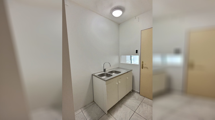 Ma-Cabane - Location Local commercial SAINT-AVOLD, 93 m²