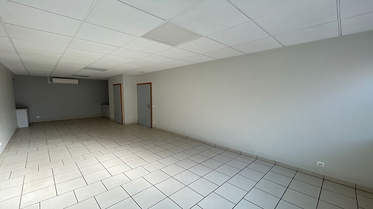 Ma-Cabane - Location Local commercial SAINT-AVOLD, 50 m²