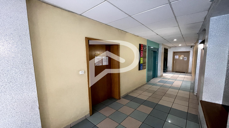 Ma-Cabane - Location Local commercial SAINT-AVOLD, 50 m²