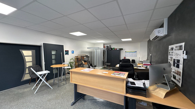 Ma-Cabane - Location Local commercial SAINT-AVOLD, 200 m²