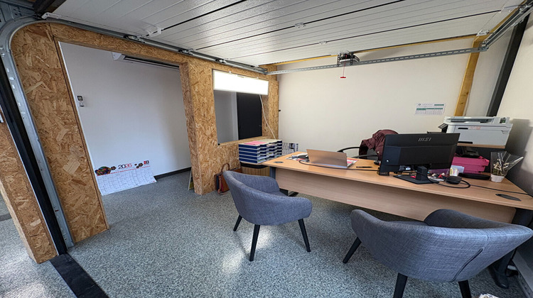 Ma-Cabane - Location Local commercial SAINT-AVOLD, 200 m²