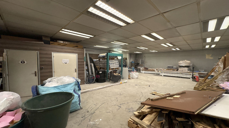 Ma-Cabane - Location Local commercial SAINT-AVOLD, 200 m²