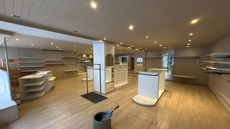 Ma-Cabane - Location Local commercial SAINT-AVOLD, 100 m²