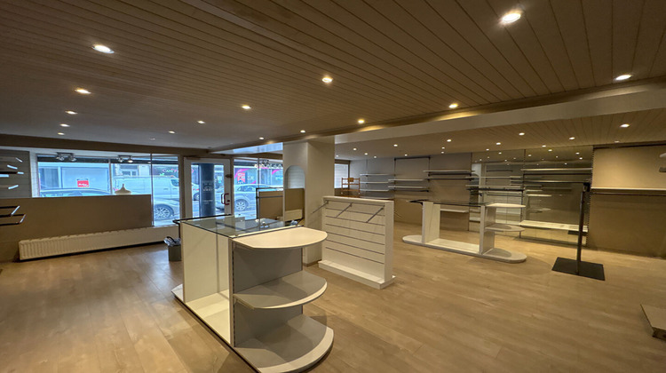 Ma-Cabane - Location Local commercial SAINT-AVOLD, 100 m²