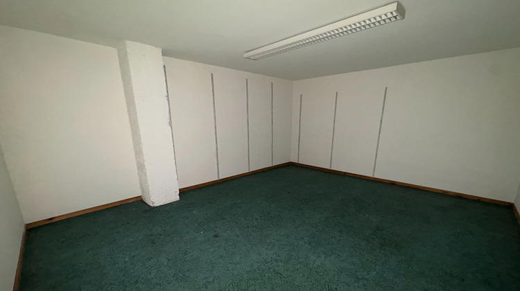Ma-Cabane - Location Local commercial SAINT-AVOLD, 82 m²