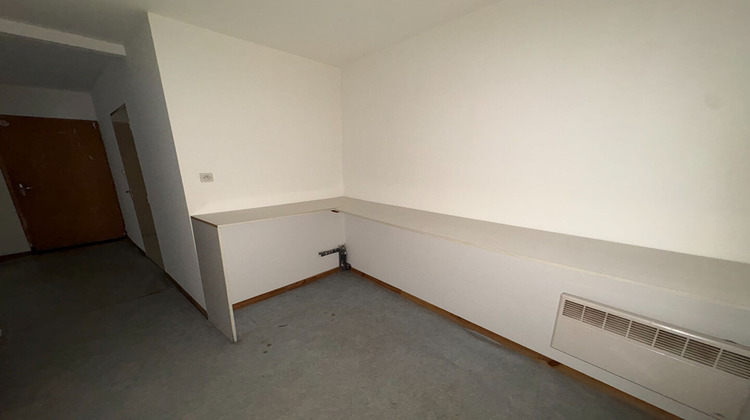 Ma-Cabane - Location Local commercial SAINT-AVOLD, 82 m²