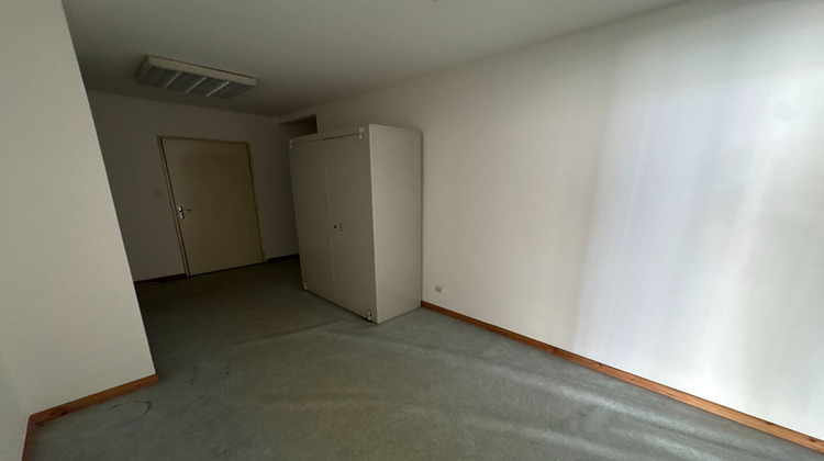 Ma-Cabane - Location Local commercial SAINT-AVOLD, 82 m²