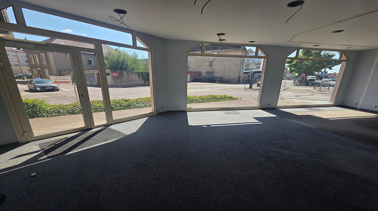 Ma-Cabane - Location Local commercial SAINT-AVOLD, 57 m²
