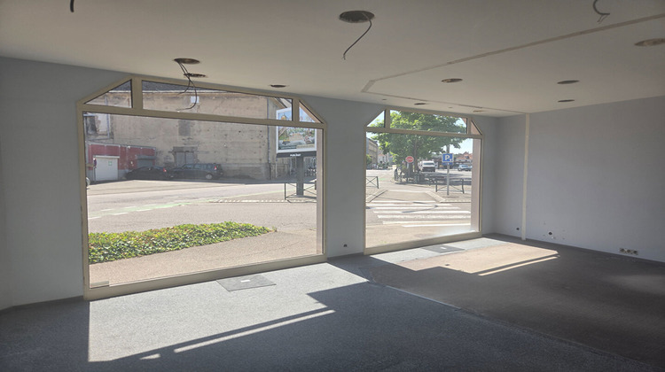 Ma-Cabane - Location Local commercial SAINT-AVOLD, 57 m²