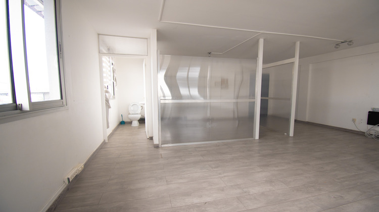 Ma-Cabane - Location Local commercial Saint-Benoît, 40 m²