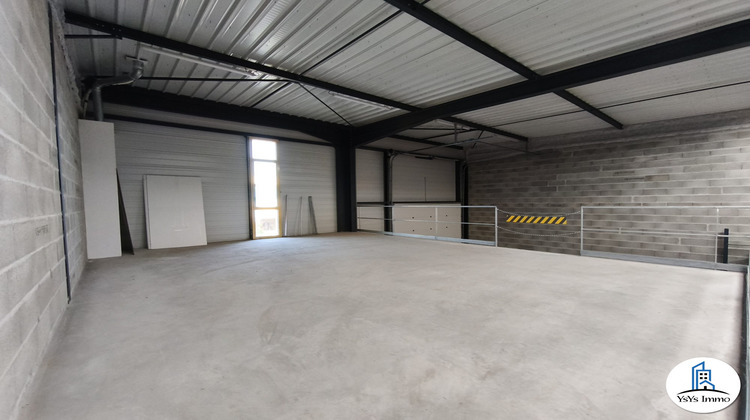 Ma-Cabane - Location Local commercial Saint-Bonnet-de-Mure, 228 m²