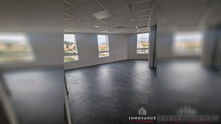 Ma-Cabane - Location Local commercial Saint-Brès, 67 m²