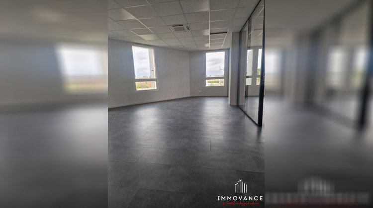 Ma-Cabane - Location Local commercial Saint-Brès, 67 m²