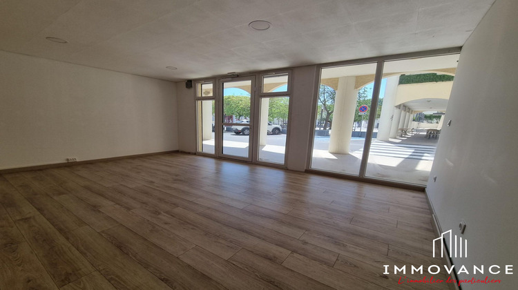 Ma-Cabane - Location Local commercial Saint-Brès, 39 m²