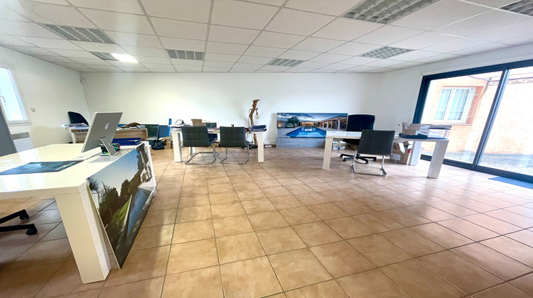 Ma-Cabane - Location Local commercial SAINT-CANNAT, 51 m²