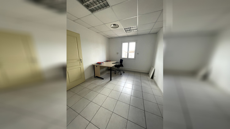 Ma-Cabane - Location Local commercial SAINT-CANNAT, 12 m²