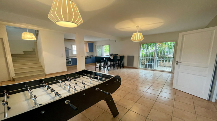 Ma-Cabane - Location Local commercial SAINT-CANNAT, 95 m²