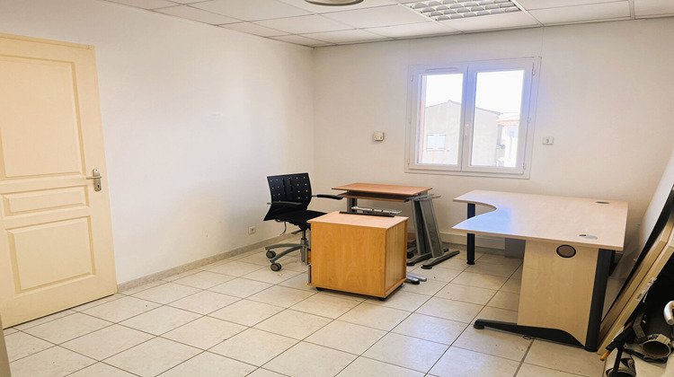 Ma-Cabane - Location Local commercial SAINT-CANNAT, 12 m²