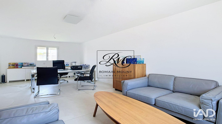 Ma-Cabane - Location Local commercial Saint-Cannat, 147 m²
