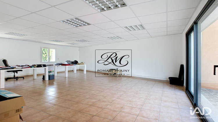 Ma-Cabane - Location Local commercial Saint-Cannat, 147 m²