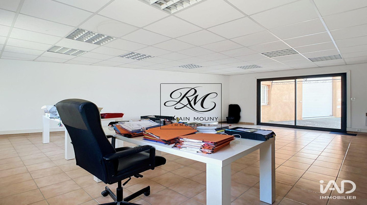 Ma-Cabane - Location Local commercial Saint-Cannat, 147 m²