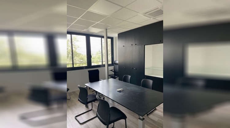 Ma-Cabane - Location Local commercial SAINT-CHAMOND, 72 m²