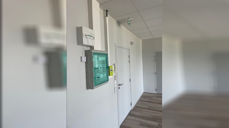 Ma-Cabane - Location Local commercial SAINT-CHAMOND, 72 m²