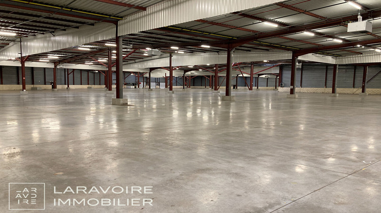 Ma-Cabane - Location Local commercial SAINT-CHAMOND, 7830 m²