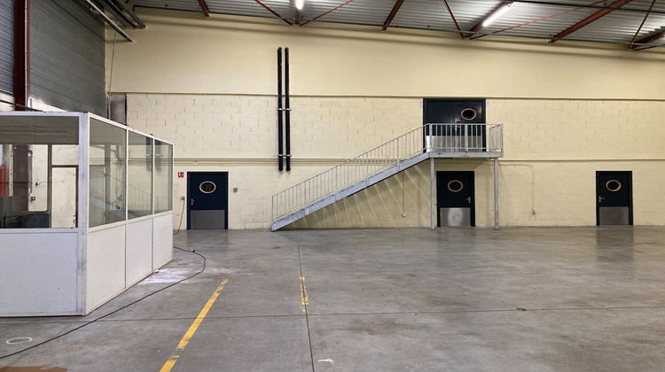 Ma-Cabane - Location Local commercial SAINT-CHAMOND, 7830 m²