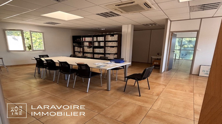 Ma-Cabane - Location Local commercial SAINT-CHAMOND, 220 m²