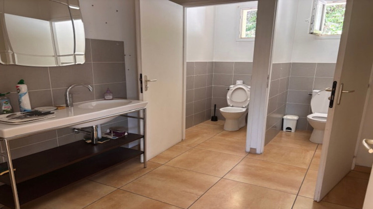 Ma-Cabane - Location Local commercial SAINT-CHAMOND, 220 m²