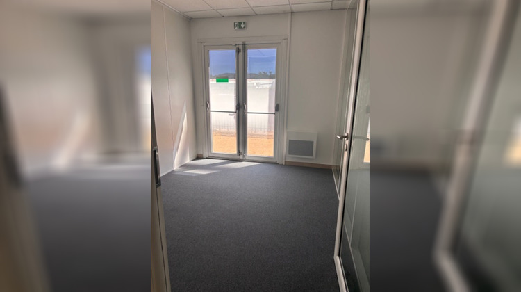 Ma-Cabane - Location Local commercial SAINT-CHAMOND, 220 m²