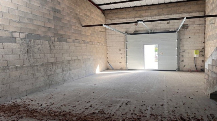 Ma-Cabane - Location Local commercial SAINT CHERON, 185 m²