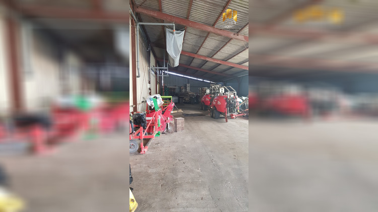 Ma-Cabane - Location Local commercial Saint-Christophe-sur-le-Nais, 700 m²