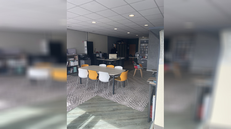 Ma-Cabane - Location Local commercial Saint-Contest, 250 m²