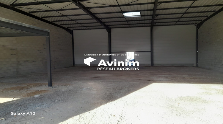 Ma-Cabane - Location Local commercial Saint-Cyr-en-Val, 335 m²