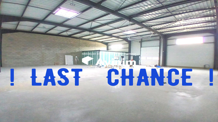 Ma-Cabane - Location Local commercial Saint-Cyr-en-Val, 350 m²