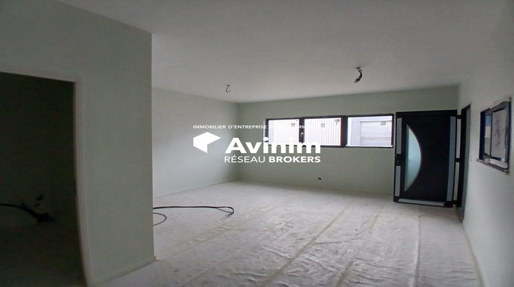 Ma-Cabane - Location Local commercial Saint-Cyr-en-Val, 350 m²