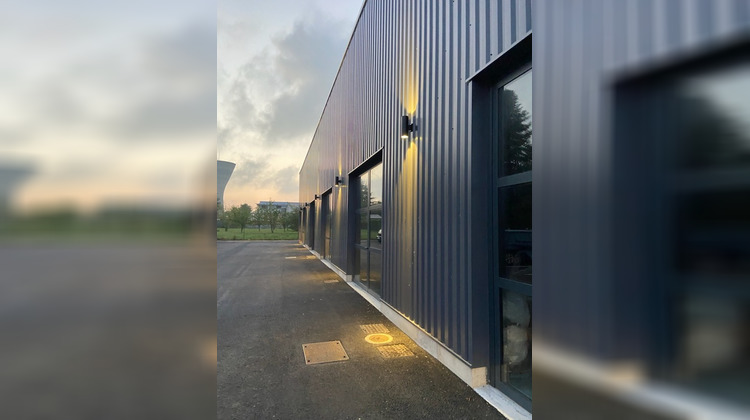 Ma-Cabane - Location Local commercial SAINT CYR SUR LOIRE, 51 m²