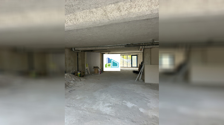 Ma-Cabane - Location Local commercial Saint-Cyr-sur-Mer, 145 m²