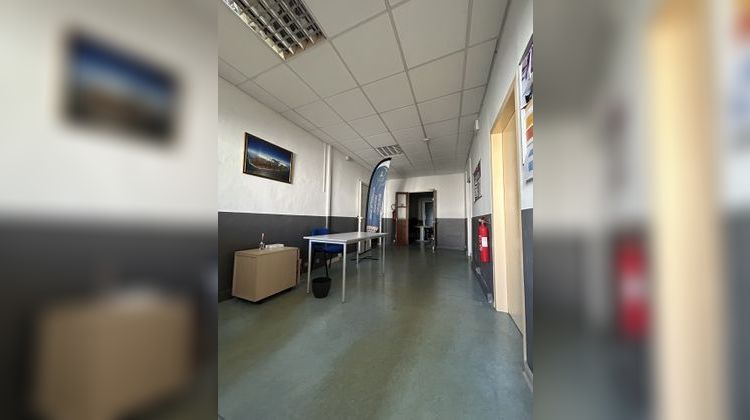 Ma-Cabane - Location Local commercial Saint-Denis, 169 m²