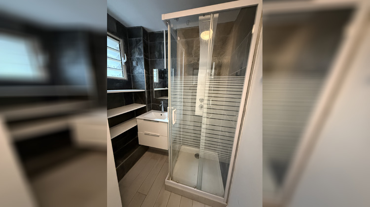 Ma-Cabane - Location Local commercial Saint-Denis, 70 m²