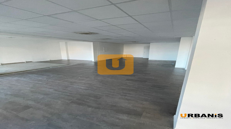 Ma-Cabane - Location Local commercial Saint-Denis, 157 m²