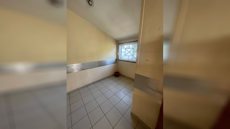 Ma-Cabane - Location Local commercial Saint-Denis, 25 m²