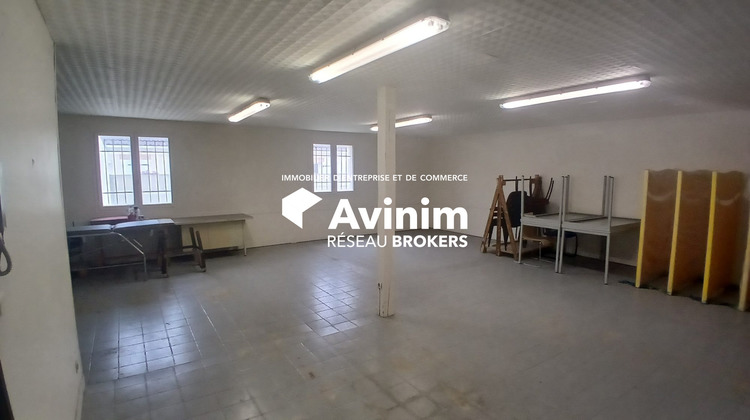 Ma-Cabane - Location Local commercial Saint-Denis-de-l'Hôtel, 660 m²